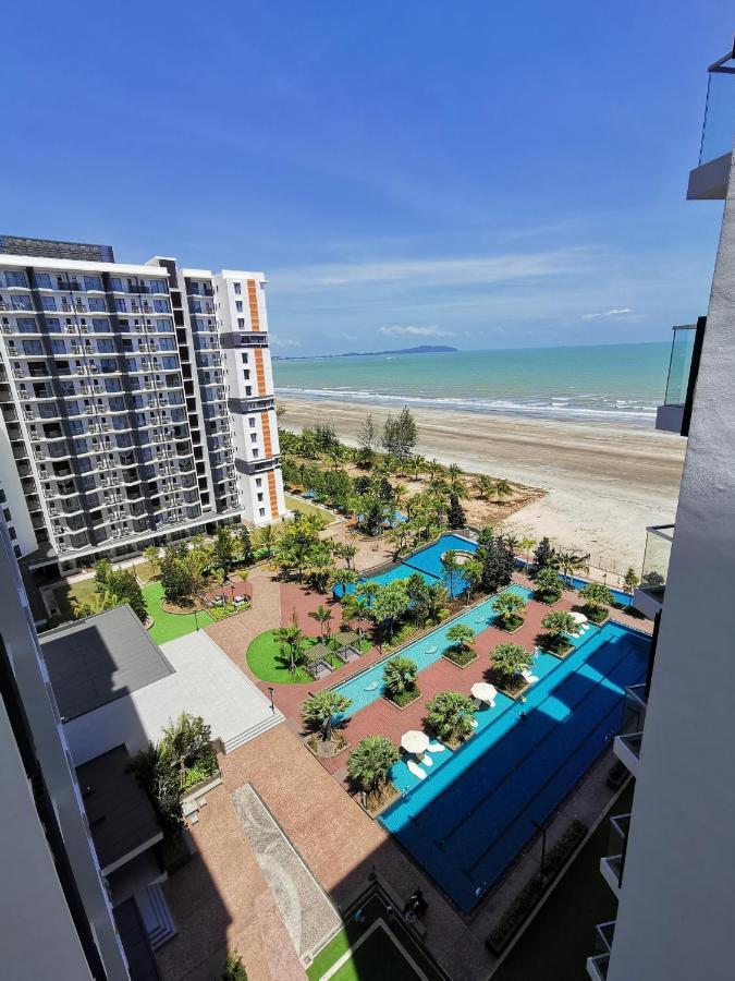 Timurbay Seafront Residence By L'Amour Home Kuantan Exteriör bild